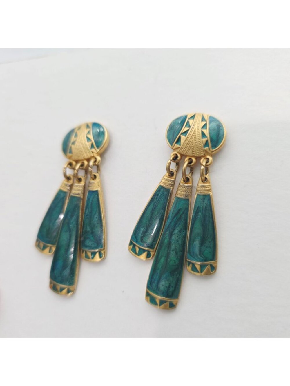 Vintage Gold-Tone & Green Enamel Tribal Style Dangle Earrings 2" - Picture 3 of 5